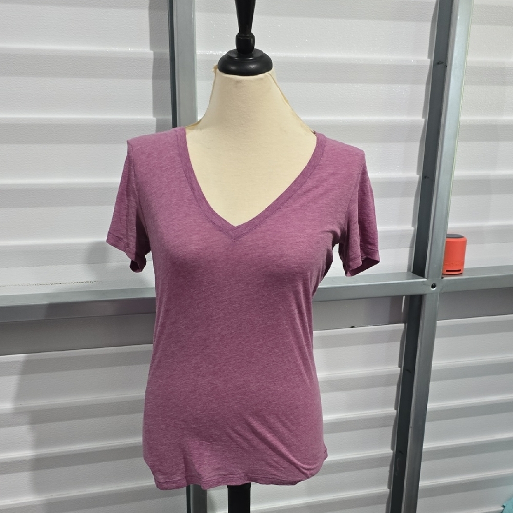 PINK Victoria's Secret Fitted Pink Short Sleeve Tee Size‎ Medium